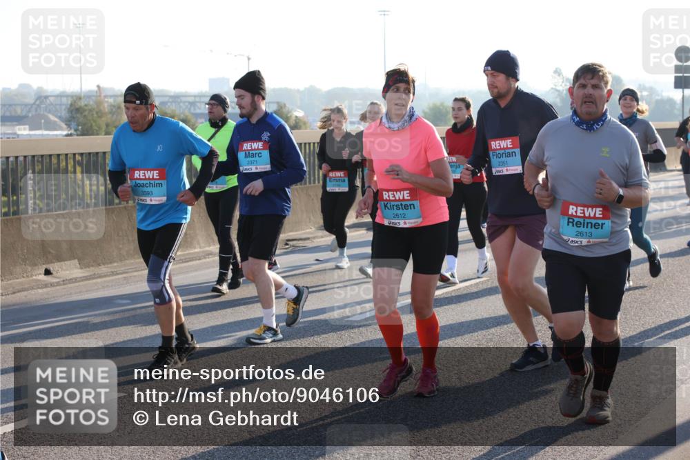 03.10.2025 - Köhlbrandbrückenlauf Lena Gebhardt http://msf.ph/oto/9046106 03.10.2025 09:28:04 Position 1 3393, 2371, 2166, 2612, 2351, 2613 meine-sportfotos.de