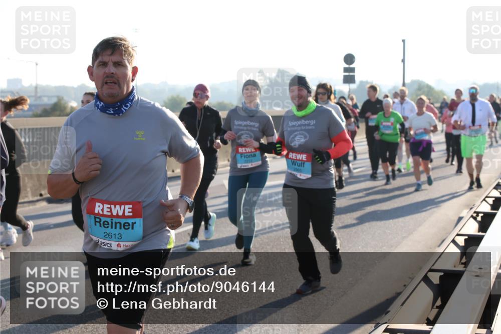 03.10.2025 - Köhlbrandbrückenlauf Lena Gebhardt http://msf.ph/oto/9046144 03.10.2025 09:28:05 Position 1 2613, 2365 meine-sportfotos.de
