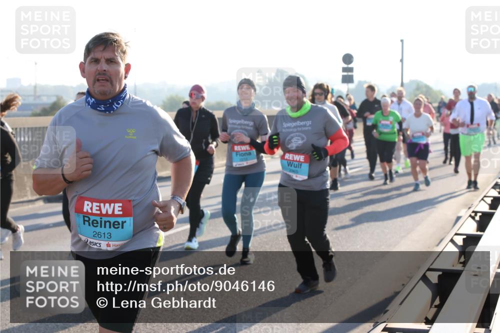 03.10.2025 - Köhlbrandbrückenlauf Lena Gebhardt http://msf.ph/oto/9046146 03.10.2025 09:28:05 Position 1 2613, 2965 meine-sportfotos.de