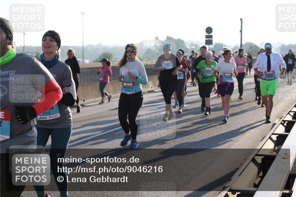 03.10.2025 - Köhlbrandbrückenlauf Lena Gebhardt http://msf.ph/oto/9046216 03.10.2025 09:28:07 Position 1 2212, 3476 meine-sportfotos.de