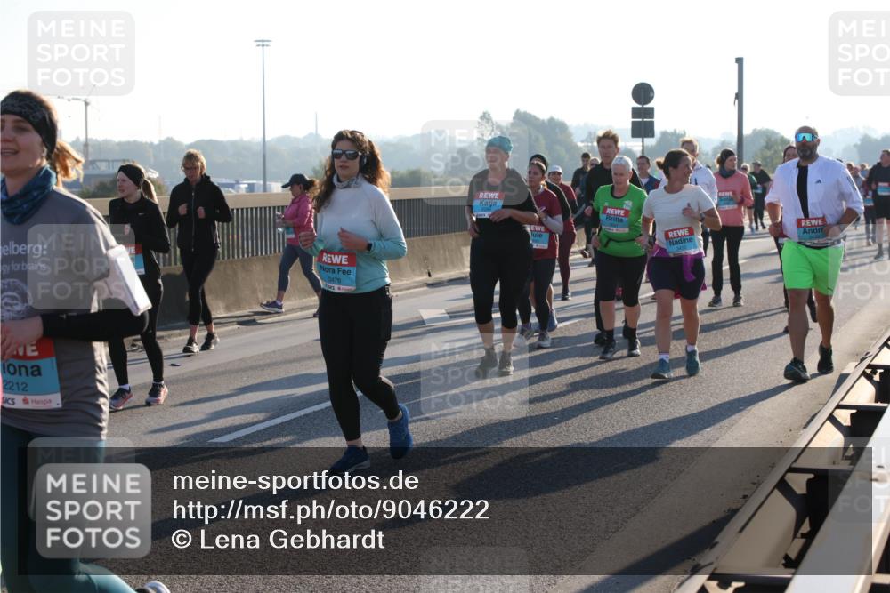 03.10.2025 - Köhlbrandbrückenlauf Lena Gebhardt http://msf.ph/oto/9046222 03.10.2025 09:28:07 Position 1 2212, 3476 meine-sportfotos.de