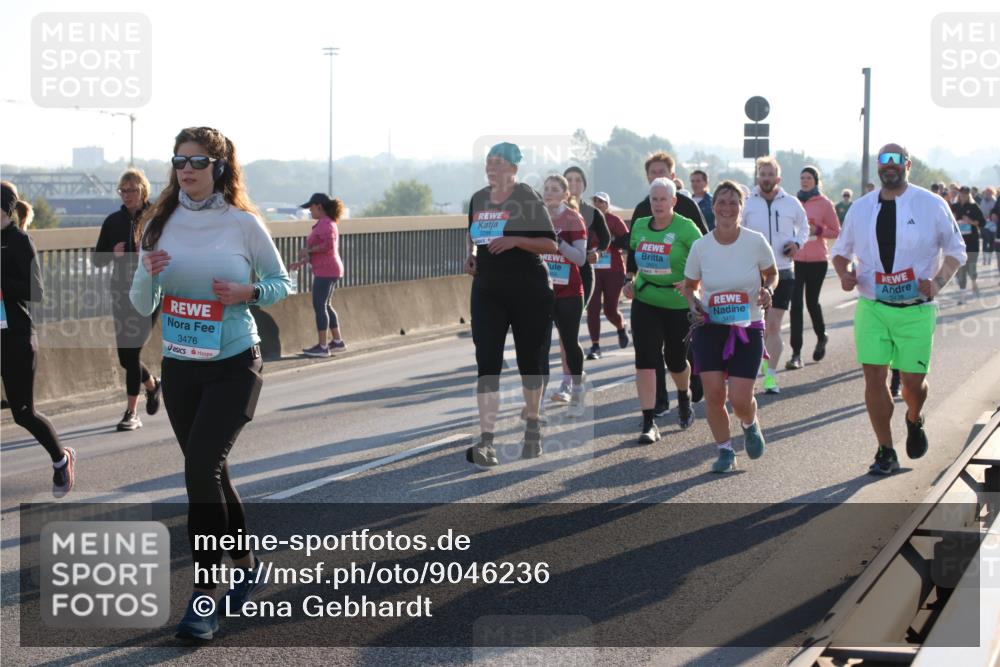 03.10.2025 - Köhlbrandbrückenlauf Lena Gebhardt http://msf.ph/oto/9046236 03.10.2025 09:28:08 Position 1 3476, 3453 meine-sportfotos.de
