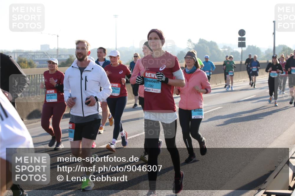 03.10.2025 - Köhlbrandbrückenlauf Lena Gebhardt http://msf.ph/oto/9046307 03.10.2025 09:28:12 Position 1 2725, 27, 2012, 1546 meine-sportfotos.de