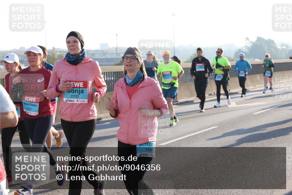 03.10.2025 - Köhlbrandbrückenlauf Lena Gebhardt http://msf.ph/oto/9046356 03.10.2025 09:28:13 Position 1 2727, 2233, 1546 meine-sportfotos.de