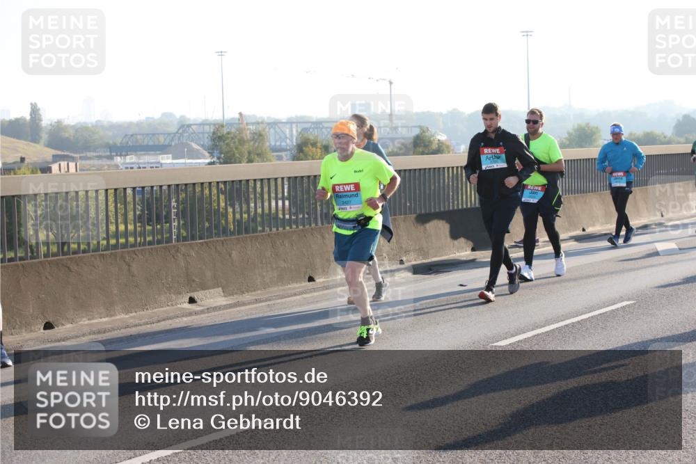 03.10.2025 - Köhlbrandbrückenlauf Lena Gebhardt http://msf.ph/oto/9046392 03.10.2025 09:28:15 Position 1 2427, 49 meine-sportfotos.de
