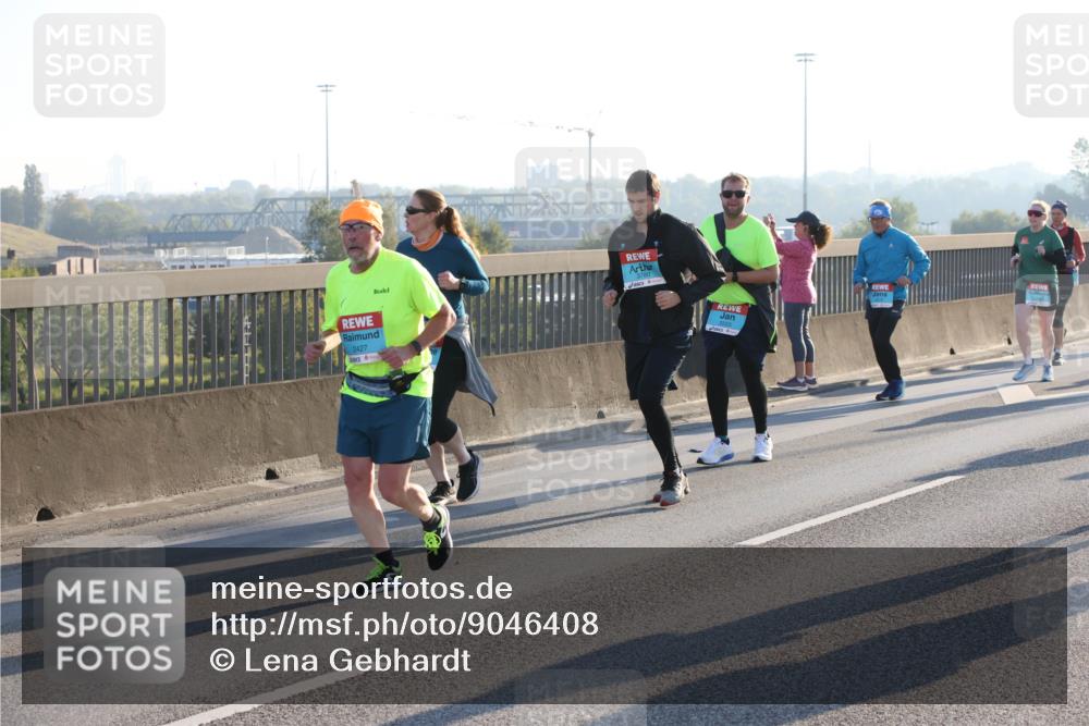 03.10.2025 - Köhlbrandbrückenlauf Lena Gebhardt http://msf.ph/oto/9046408 03.10.2025 09:28:15 Position 1 2427, 3780, 2223 meine-sportfotos.de