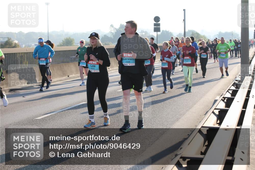 03.10.2025 - Köhlbrandbrückenlauf Lena Gebhardt http://msf.ph/oto/9046429 03.10.2025 09:28:16 Position 1 2348, 2378 meine-sportfotos.de