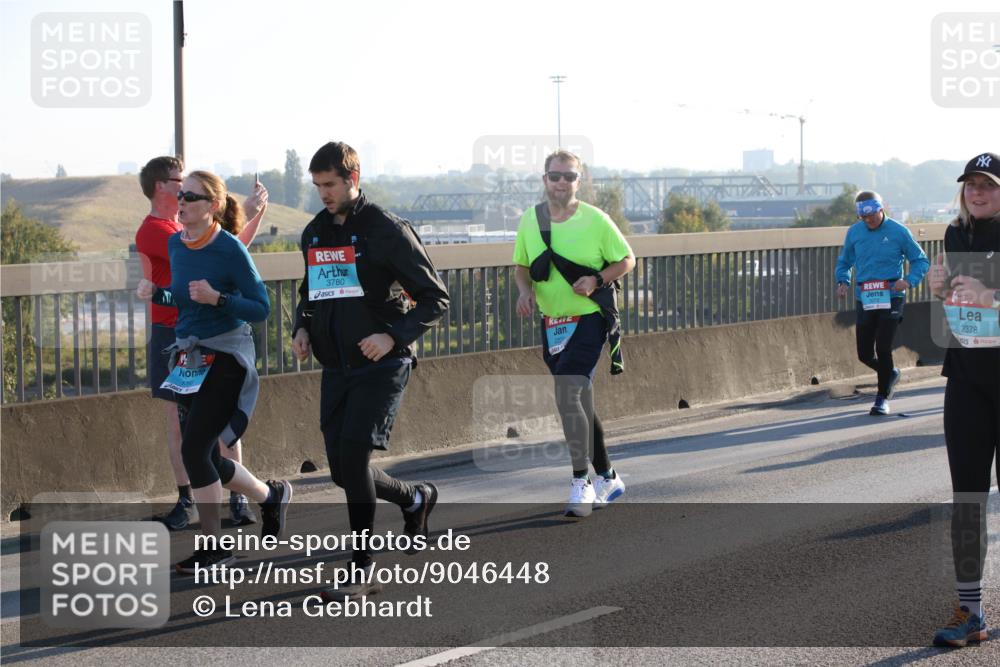 03.10.2025 - Köhlbrandbrückenlauf Lena Gebhardt http://msf.ph/oto/9046448 03.10.2025 09:28:17 Position 1 3780, 2378 meine-sportfotos.de