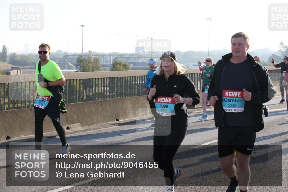 03.10.2025 - Köhlbrandbrückenlauf Lena Gebhardt http://msf.ph/oto/9046455 03.10.2025 09:28:18 Position 1 2223, 2378, 2348 meine-sportfotos.de
