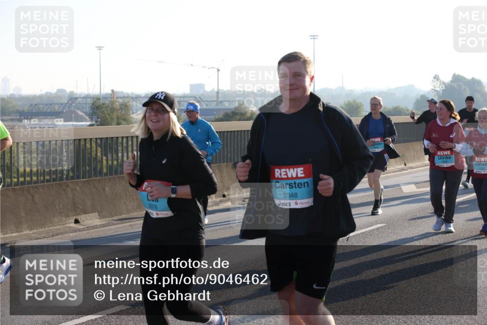 03.10.2025 - Köhlbrandbrückenlauf Lena Gebhardt http://msf.ph/oto/9046462 03.10.2025 09:28:18 Position 1 2378, 2348, 2 meine-sportfotos.de