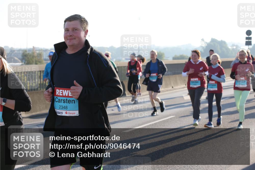 03.10.2025 - Köhlbrandbrückenlauf Lena Gebhardt http://msf.ph/oto/9046474 03.10.2025 09:28:18 Position 1 2348 meine-sportfotos.de