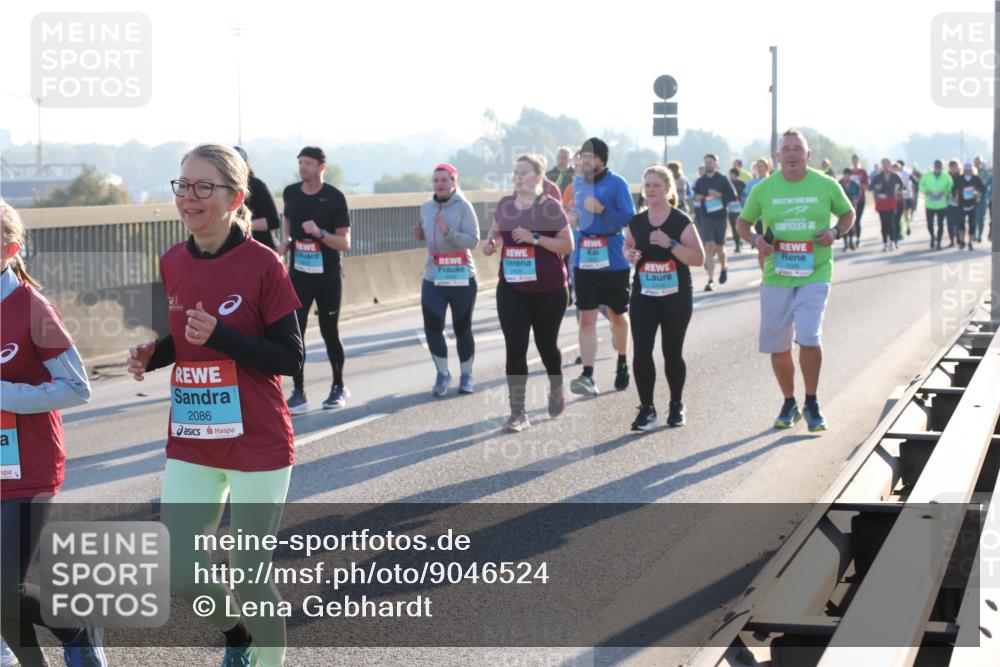 03.10.2025 - Köhlbrandbrückenlauf Lena Gebhardt http://msf.ph/oto/9046524 03.10.2025 09:28:21 Position 1 2086 meine-sportfotos.de