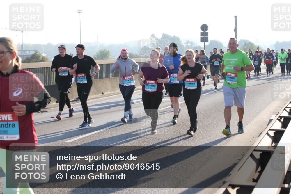 03.10.2025 - Köhlbrandbrückenlauf Lena Gebhardt http://msf.ph/oto/9046545 03.10.2025 09:28:21 Position 1 2086, 2438, 3441, 2434, 3588 meine-sportfotos.de