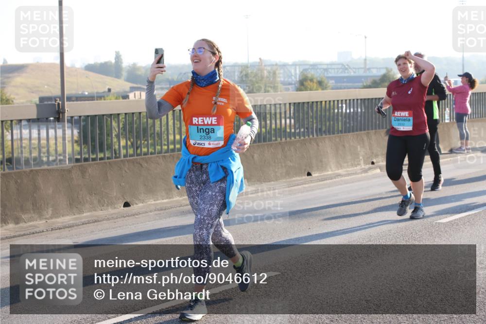 03.10.2025 - Köhlbrandbrückenlauf Lena Gebhardt http://msf.ph/oto/9046612 03.10.2025 09:28:26 Position 1 2332, 2338 meine-sportfotos.de