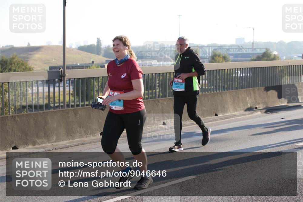03.10.2025 - Köhlbrandbrückenlauf Lena Gebhardt http://msf.ph/oto/9046646 03.10.2025 09:28:27 Position 1 2332, 3673 meine-sportfotos.de