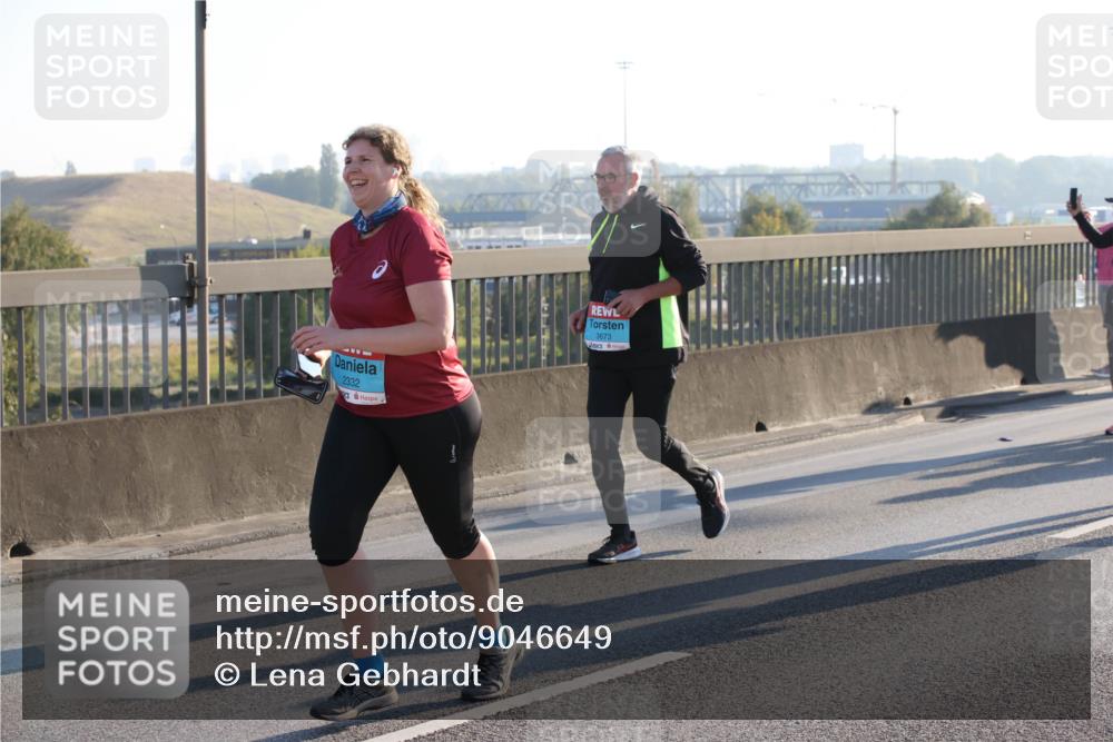 03.10.2025 - Köhlbrandbrückenlauf Lena Gebhardt http://msf.ph/oto/9046649 03.10.2025 09:28:27 Position 1 2332, 3673 meine-sportfotos.de