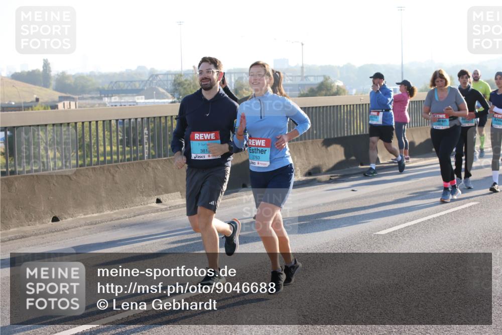 03.10.2025 - Köhlbrandbrückenlauf Lena Gebhardt http://msf.ph/oto/9046688 03.10.2025 09:28:29 Position 1 381, 2763 meine-sportfotos.de