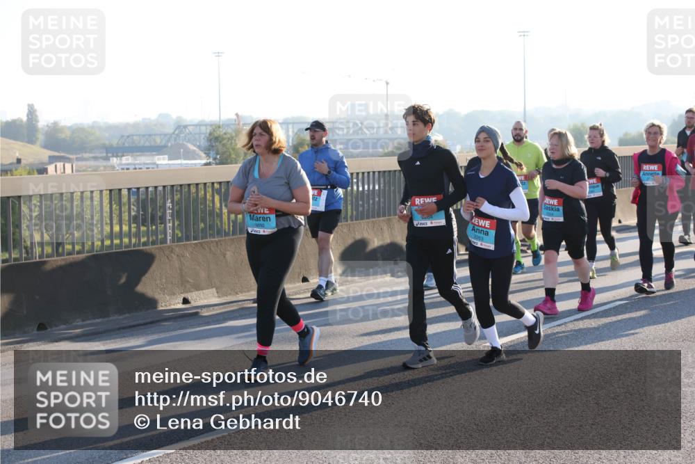 03.10.2025 - Köhlbrandbrückenlauf Lena Gebhardt http://msf.ph/oto/9046740 03.10.2025 09:28:32 Position 1 3892, 204, 2263, 2504 meine-sportfotos.de