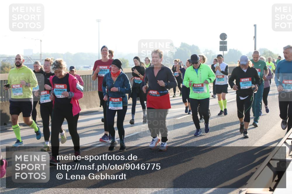 03.10.2025 - Köhlbrandbrückenlauf Lena Gebhardt http://msf.ph/oto/9046775 03.10.2025 09:28:34 Position 1 1949, 2385, 2512, 2536, 2442, 1, 2527, 3438 meine-sportfotos.de