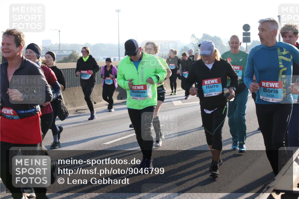 03.10.2025 - Köhlbrandbrückenlauf Lena Gebhardt http://msf.ph/oto/9046799 03.10.2025 09:28:36 Position 1 3396, 2527, 3438 meine-sportfotos.de