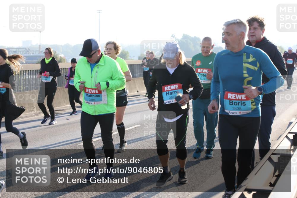 03.10.2025 - Köhlbrandbrückenlauf Lena Gebhardt http://msf.ph/oto/9046805 03.10.2025 09:28:36 Position 1 3396, 2527, 2272, 3438 meine-sportfotos.de