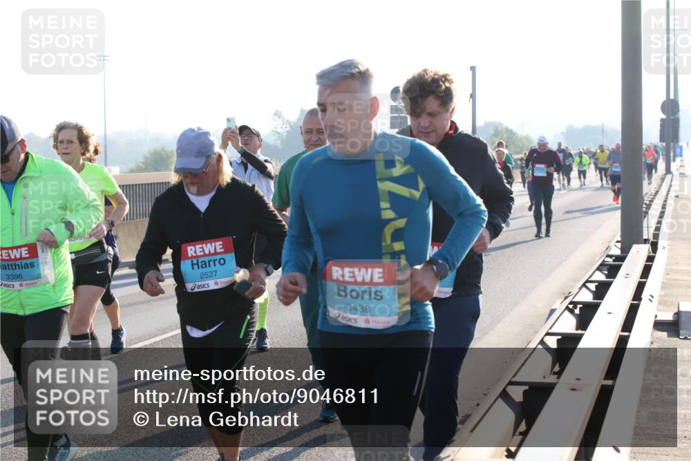 03.10.2025 - Köhlbrandbrückenlauf Lena Gebhardt http://msf.ph/oto/9046811 03.10.2025 09:28:37 Position 1 3396, 2527, 3438 meine-sportfotos.de