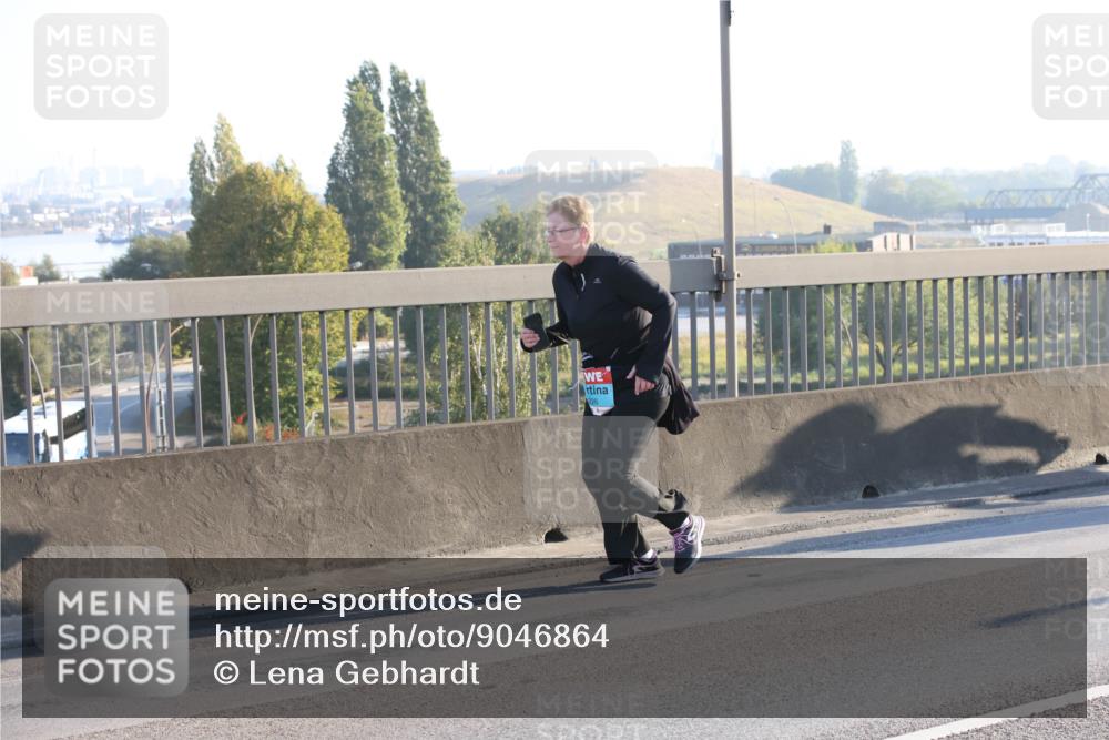 03.10.2025 - Köhlbrandbrückenlauf Lena Gebhardt http://msf.ph/oto/9046864 03.10.2025 09:28:42 Position 1 226 meine-sportfotos.de