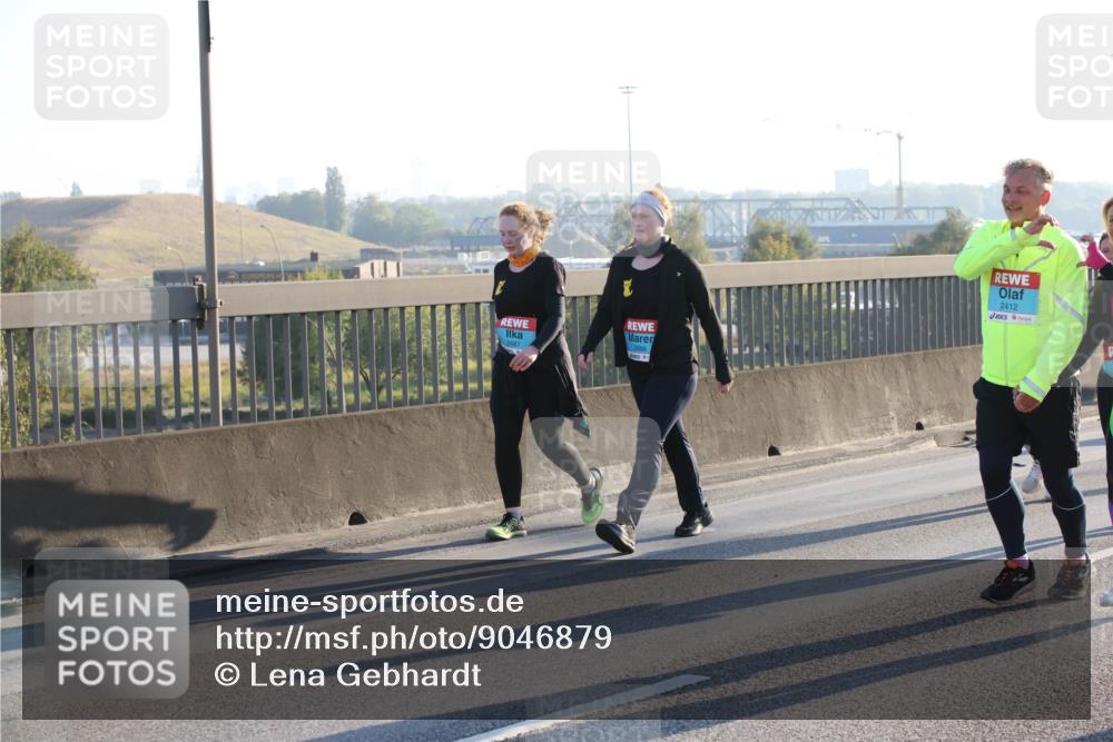 03.10.2025 - Köhlbrandbrückenlauf Lena Gebhardt http://msf.ph/oto/9046879 03.10.2025 09:28:44 Position 1 2887, 2412 meine-sportfotos.de