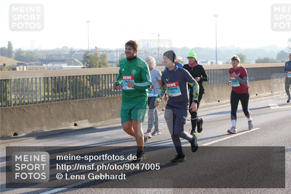 03.10.2025 - Köhlbrandbrückenlauf Lena Gebhardt http://msf.ph/oto/9047005 03.10.2025 09:28:48 Position 1 3657 meine-sportfotos.de