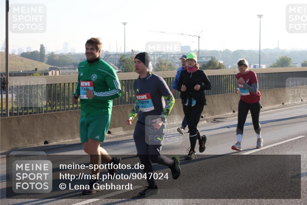 03.10.2025 - Köhlbrandbrückenlauf Lena Gebhardt http://msf.ph/oto/9047024 03.10.2025 09:28:49 Position 1 239, 3657 meine-sportfotos.de