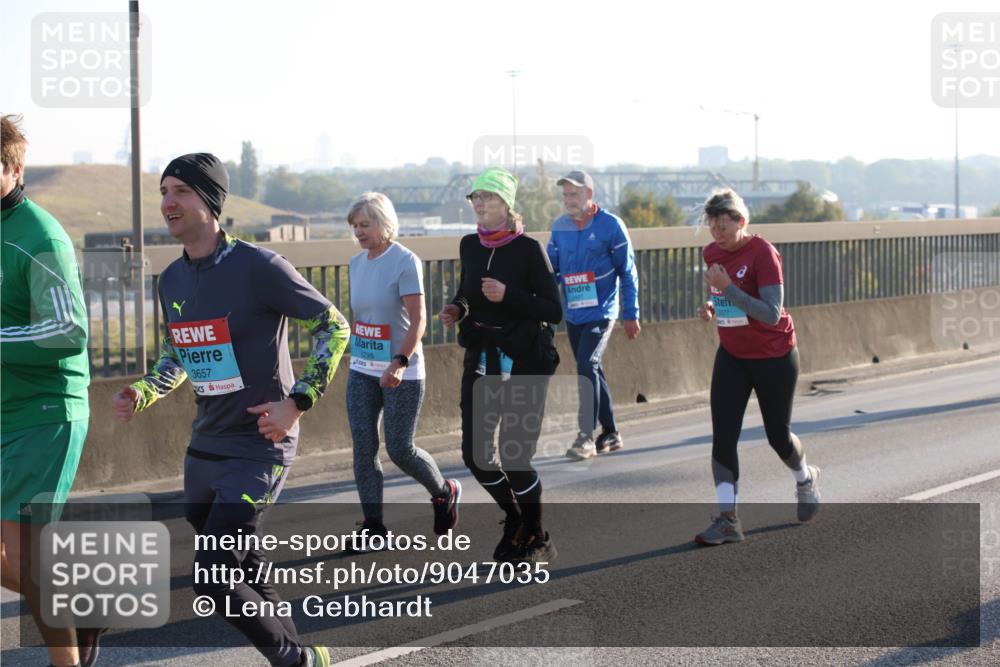 03.10.2025 - Köhlbrandbrückenlauf Lena Gebhardt http://msf.ph/oto/9047035 03.10.2025 09:28:50 Position 1 3657, 1298, 3377 meine-sportfotos.de