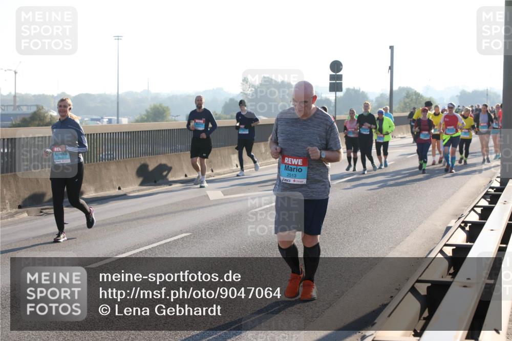 03.10.2025 - Köhlbrandbrückenlauf Lena Gebhardt http://msf.ph/oto/9047064 03.10.2025 09:28:51 Position 1 2443, 2513 meine-sportfotos.de
