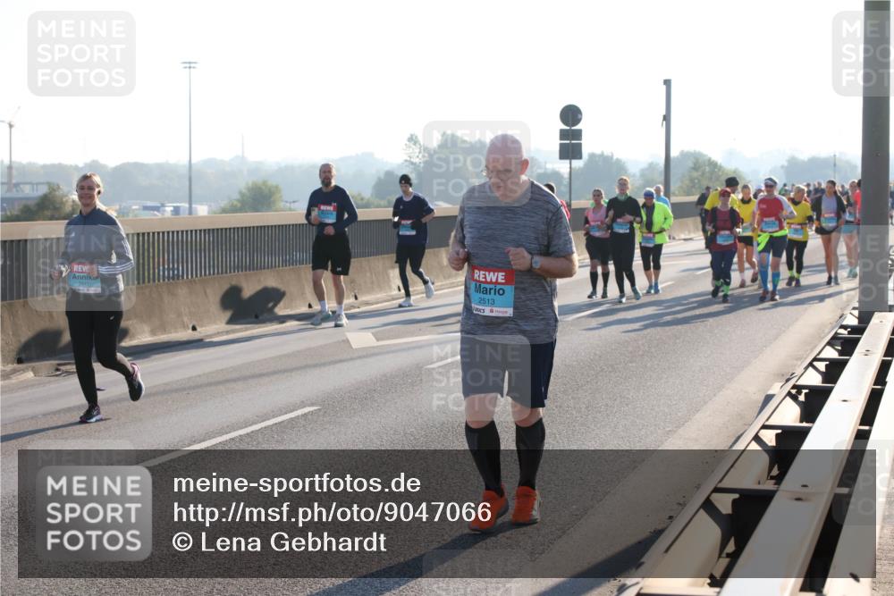 03.10.2025 - Köhlbrandbrückenlauf Lena Gebhardt http://msf.ph/oto/9047066 03.10.2025 09:28:51 Position 1 2443, 2513 meine-sportfotos.de