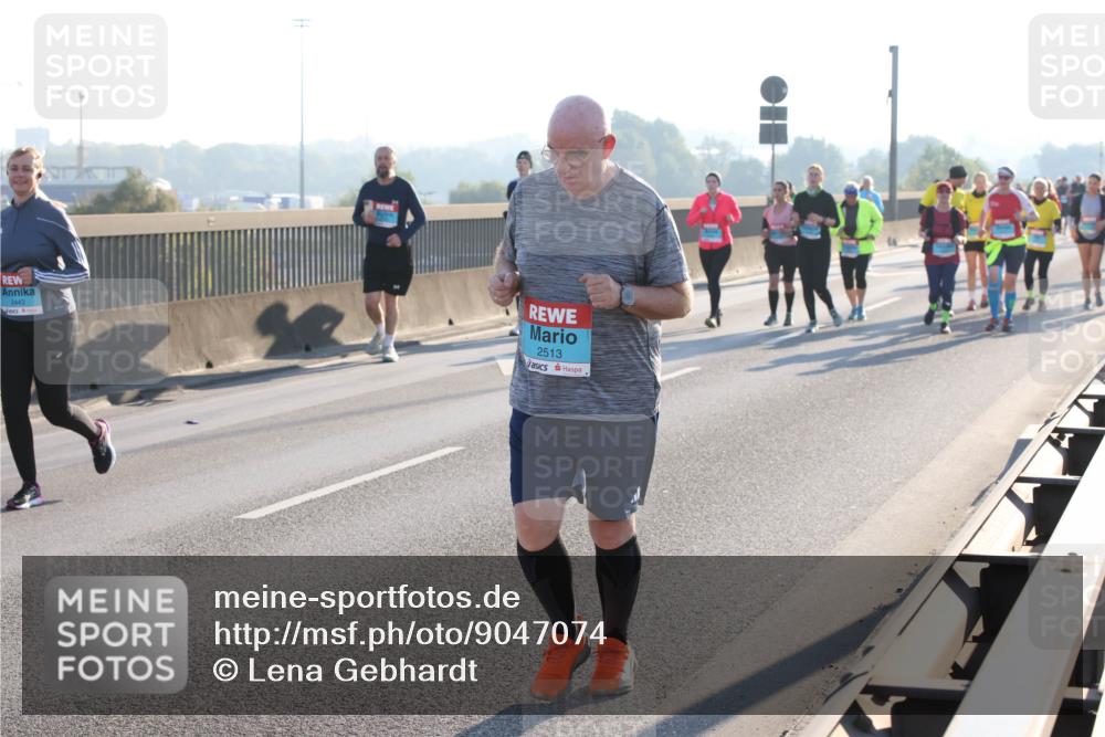 03.10.2025 - Köhlbrandbrückenlauf Lena Gebhardt http://msf.ph/oto/9047074 03.10.2025 09:28:52 Position 1 2443, 2513 meine-sportfotos.de