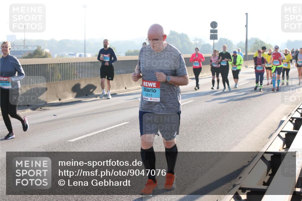 03.10.2025 - Köhlbrandbrückenlauf Lena Gebhardt http://msf.ph/oto/9047076 03.10.2025 09:28:52 Position 1 2443, 2513 meine-sportfotos.de