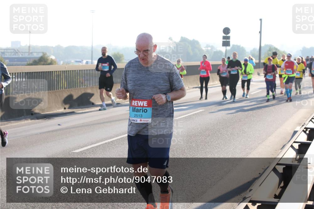 03.10.2025 - Köhlbrandbrückenlauf Lena Gebhardt http://msf.ph/oto/9047083 03.10.2025 09:28:53 Position 1 2513 meine-sportfotos.de