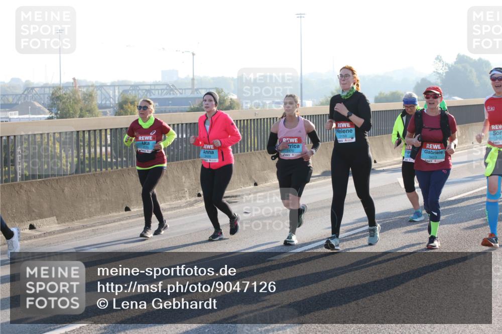 03.10.2025 - Köhlbrandbrückenlauf Lena Gebhardt http://msf.ph/oto/9047126 03.10.2025 09:28:58 Position 1 2170, 2429, 2470, 2159, 3412, 3413, 5 meine-sportfotos.de