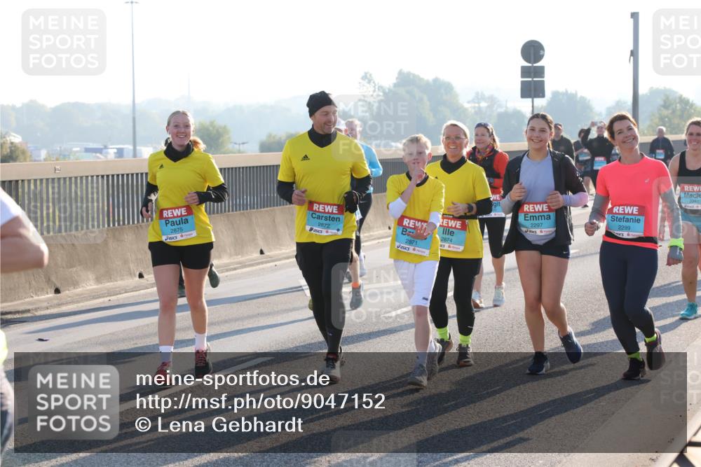 03.10.2025 - Köhlbrandbrückenlauf Lena Gebhardt http://msf.ph/oto/9047152 03.10.2025 09:29:01 Position 1 2875, 2872, 2874, 2871, 2297, 2299, 2261 meine-sportfotos.de