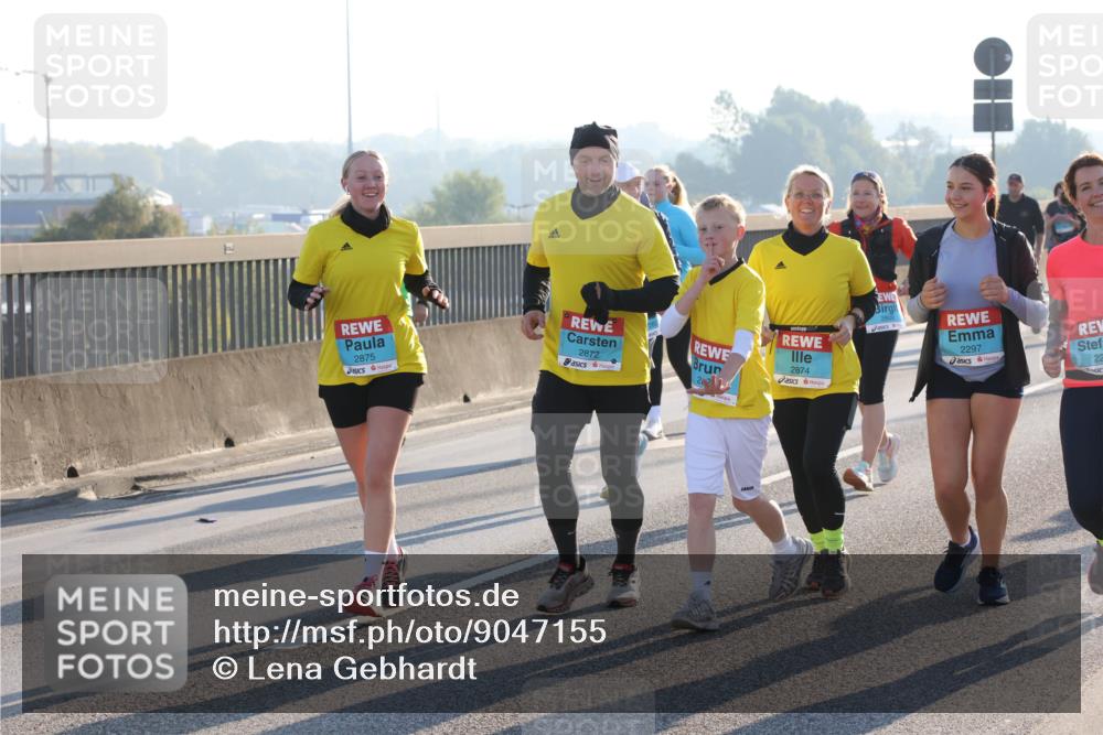 03.10.2025 - Köhlbrandbrückenlauf Lena Gebhardt http://msf.ph/oto/9047155 03.10.2025 09:29:01 Position 1 2875, 2872, 2297, 22, 2874, 207 meine-sportfotos.de