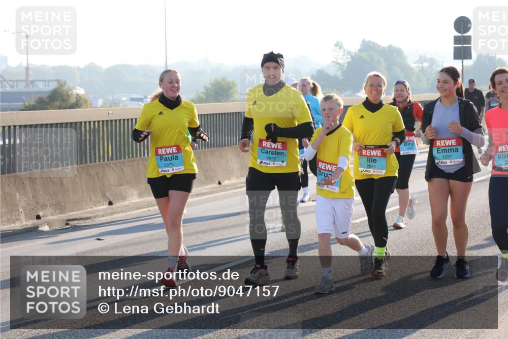 03.10.2025 - Köhlbrandbrückenlauf Lena Gebhardt http://msf.ph/oto/9047157 03.10.2025 09:29:01 Position 1 2875, 2872, 28, 2874, 2297, 23 meine-sportfotos.de