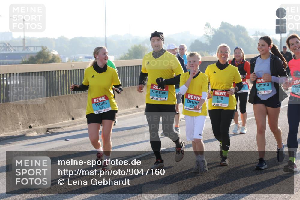 03.10.2025 - Köhlbrandbrückenlauf Lena Gebhardt http://msf.ph/oto/9047160 03.10.2025 09:29:01 Position 1 2875, 2872, 287, 2874, 2297, 229 meine-sportfotos.de