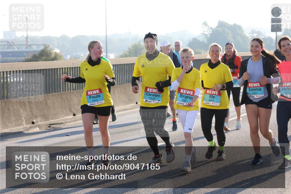 03.10.2025 - Köhlbrandbrückenlauf Lena Gebhardt http://msf.ph/oto/9047165 03.10.2025 09:29:02 Position 1 2874, 2871, 2875, 2872, 2297, 2299 meine-sportfotos.de