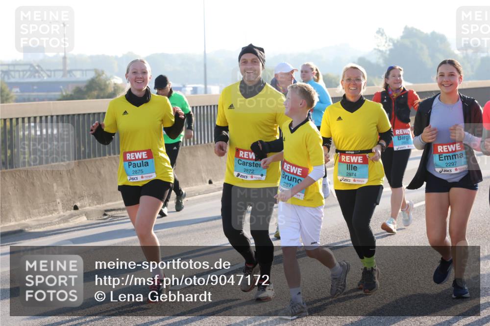 03.10.2025 - Köhlbrandbrückenlauf Lena Gebhardt http://msf.ph/oto/9047172 03.10.2025 09:29:02 Position 1 2875, 2872, 2871, 2874, 2600, 2297 meine-sportfotos.de