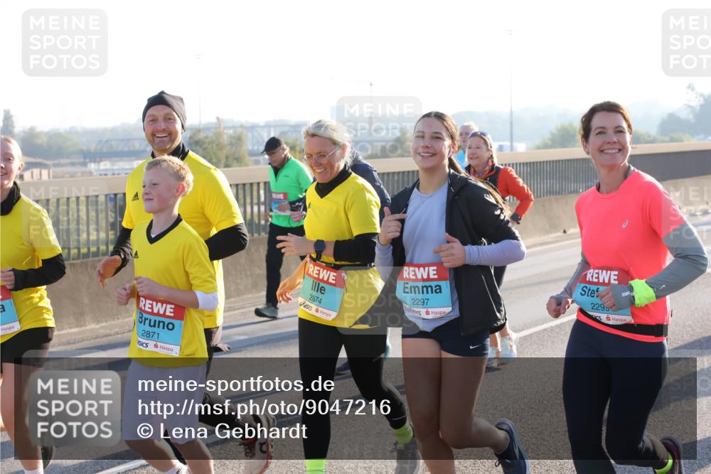 03.10.2025 - Köhlbrandbrückenlauf Lena Gebhardt http://msf.ph/oto/9047216 03.10.2025 09:29:04 Position 1 2871, 2874, 2297, 229 meine-sportfotos.de