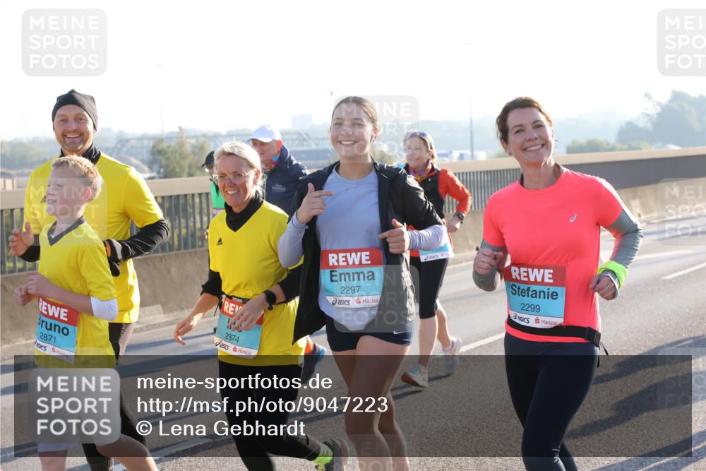 03.10.2025 - Köhlbrandbrückenlauf Lena Gebhardt http://msf.ph/oto/9047223 03.10.2025 09:29:04 Position 1 2871, 2297, 2299, 2874 meine-sportfotos.de