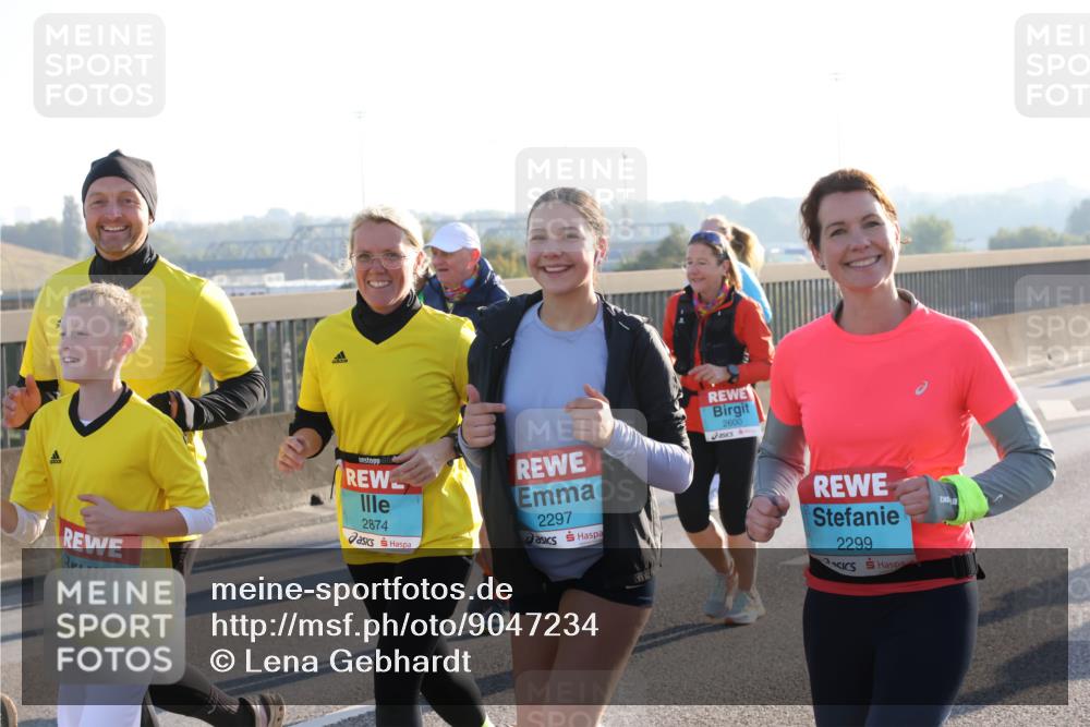 03.10.2025 - Köhlbrandbrückenlauf Lena Gebhardt http://msf.ph/oto/9047234 03.10.2025 09:29:04 Position 1 28, 2871, 2874, 2297, 2600, 2299 meine-sportfotos.de