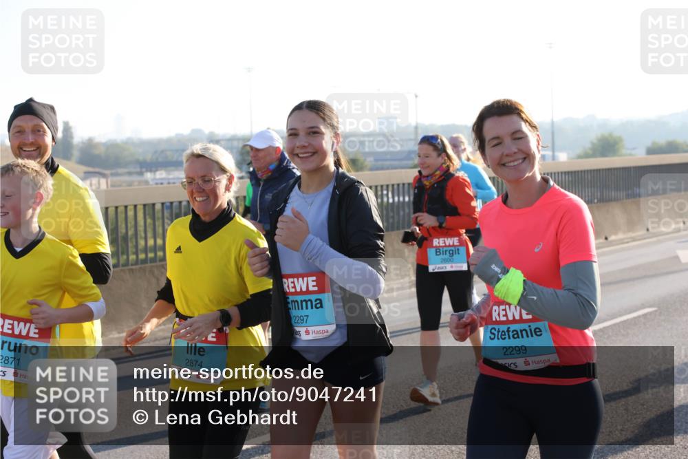 03.10.2025 - Köhlbrandbrückenlauf Lena Gebhardt http://msf.ph/oto/9047241 03.10.2025 09:29:04 Position 1 2871, 2874, 2297, 2600, 2299 meine-sportfotos.de