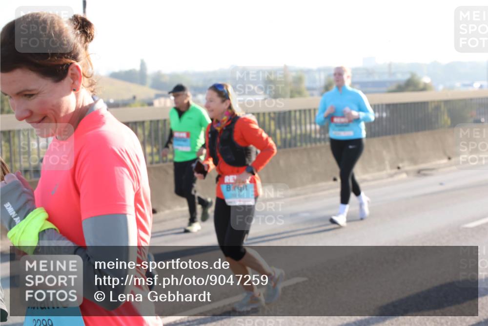 03.10.2025 - Köhlbrandbrückenlauf Lena Gebhardt http://msf.ph/oto/9047259 03.10.2025 09:29:05 Position 1 2299 meine-sportfotos.de