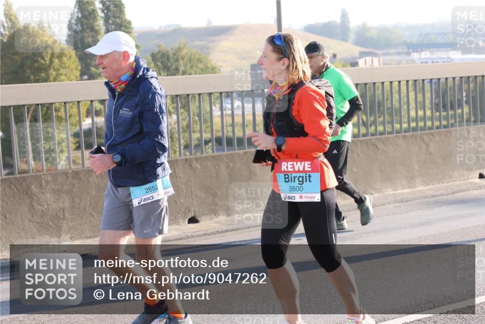 03.10.2025 - Köhlbrandbrückenlauf Lena Gebhardt http://msf.ph/oto/9047262 03.10.2025 09:29:06 Position 1 2652, 2600 meine-sportfotos.de
