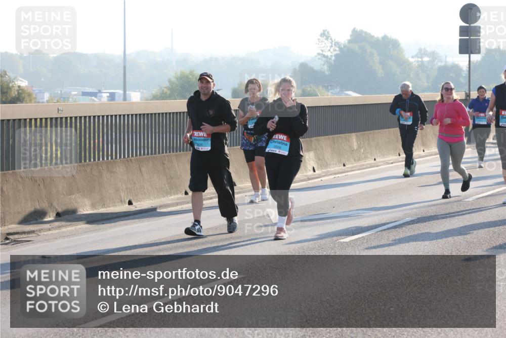 03.10.2025 - Köhlbrandbrückenlauf Lena Gebhardt http://msf.ph/oto/9047296 03.10.2025 09:29:10 Position 1  meine-sportfotos.de